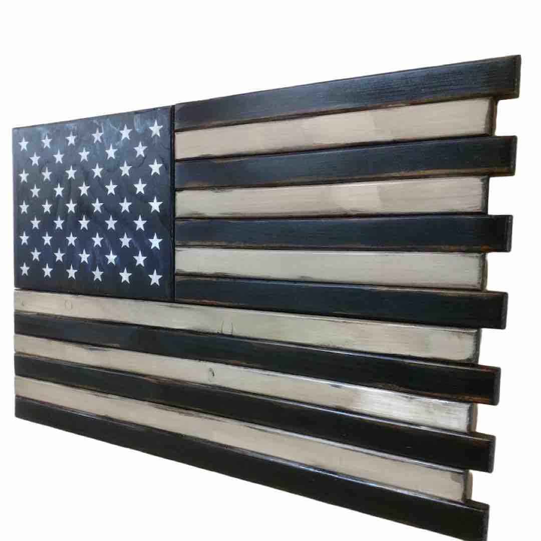 Small American Flag Case in Black & White Design