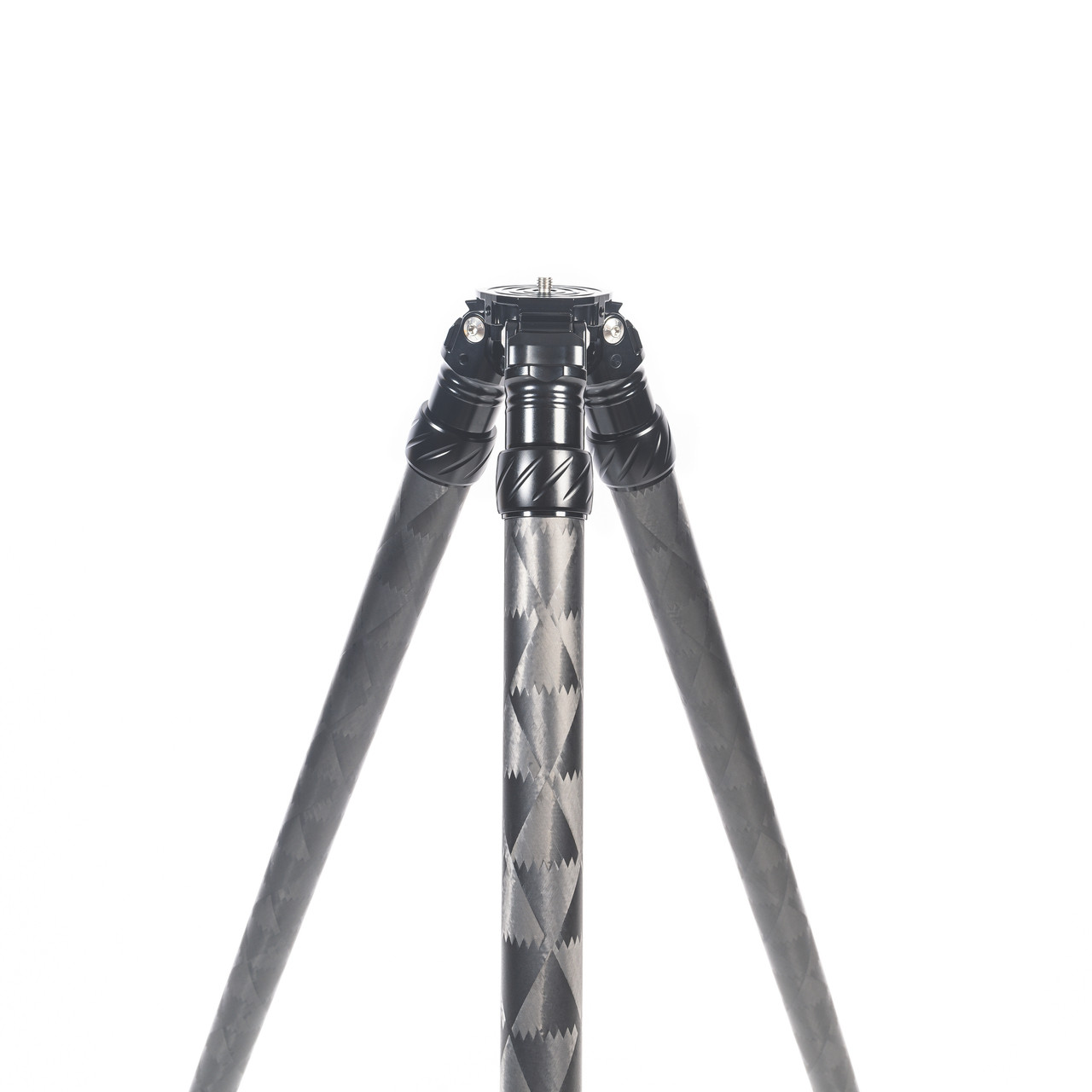 The twist locks of the Two Vets QDT V2 LS I tripod are near the top for quick and easy deployment